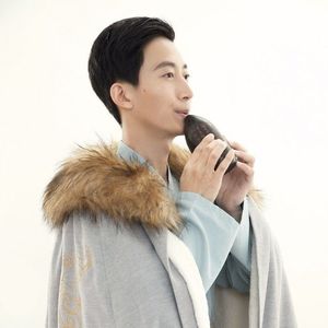 二次元人物涌二次元动漫人物视频
